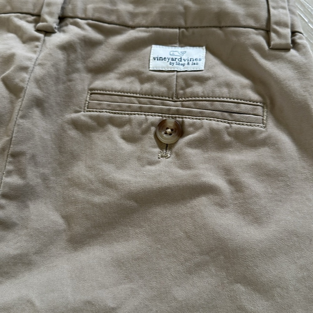 Boys Vineyard Vines khaki shorts